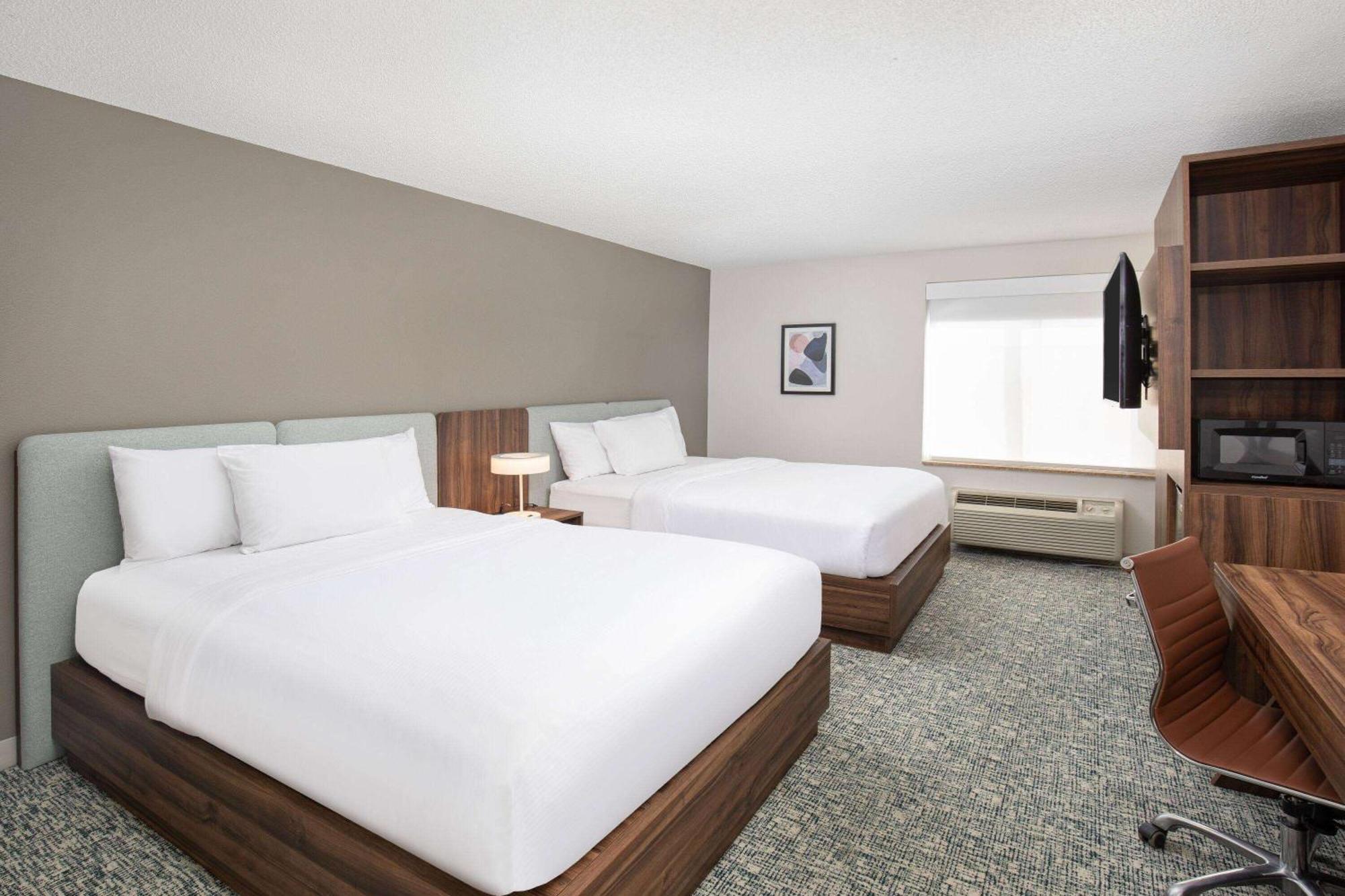 Wingate By Wyndham Hotel